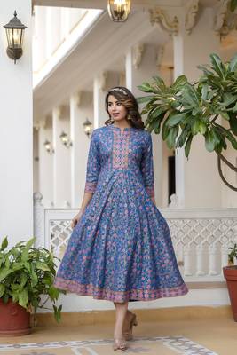 Women rayon printed anarkali kurta 1