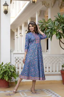 Women rayon printed anarkali kurta 3