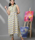 White cotton kurta & pant set with floral print & stripes