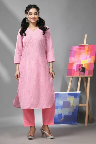 White & pink chevron printed kurta & pant set