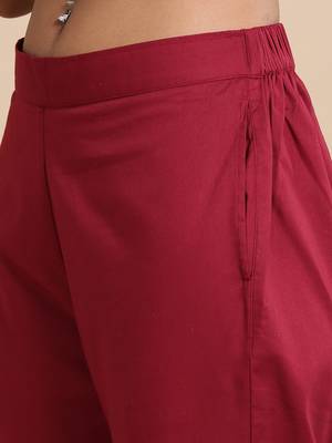 Hassu's women maroon cotton solid regular fit ankle length pants 5