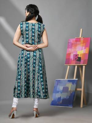Teal rayon kurta with ethnic prints 4