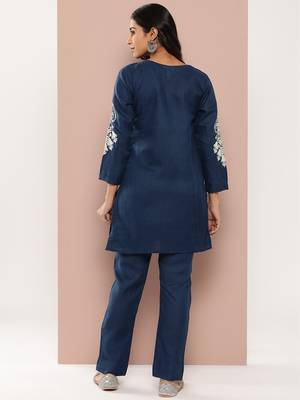  blue pure cotton co-ord set with thread work 3