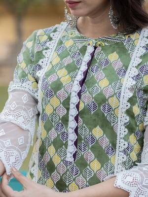  pink printed kurta dupatta set 4