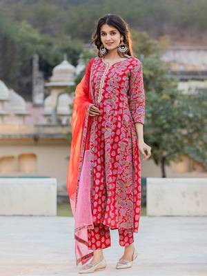  red floral print anarkali kurta trouser and dupatta set 2