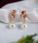 Opal touch royal rose earrings in rose gold white