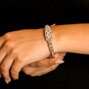 graceful white rhodium bracelet 1