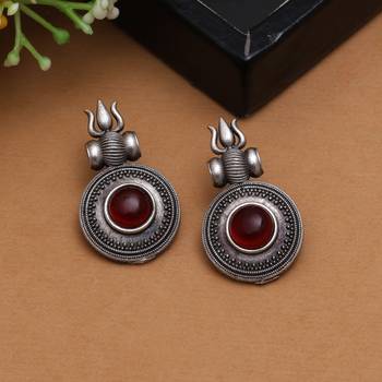 Maroon color monalisa stone oxidised earrings 1