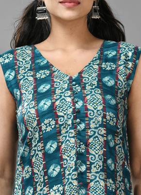 Teal rayon kurta with ethnic prints 5