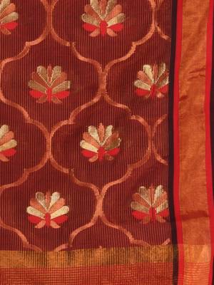 Maroon cotton blend handwoven saree with floral motifs 4