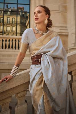 Grey Khadi Silk Handloom Weaving Saree With Blouse For Women 2