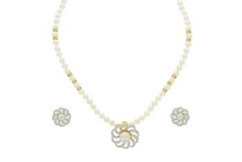 Natural Fresh Water Pearls Necklace Set 1