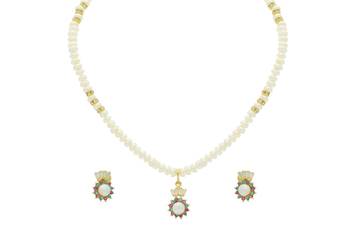 Natural Fresh Water Pearls Necklace Set 1