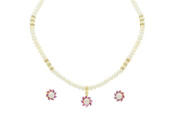 Natural Fresh Water Pearls Necklace Set 1