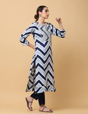 Blue rayon printed & embroidred work straight kurta pant with dupatta (set of 3) 3