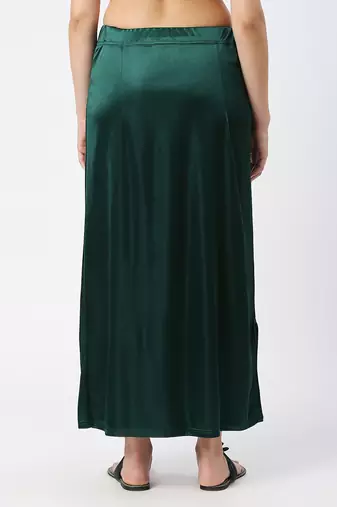 Neckbook Satin Rama Green Color Petticoat
