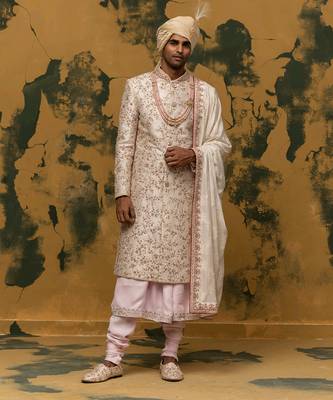 Off-white floral embroidered sherwani set 5
