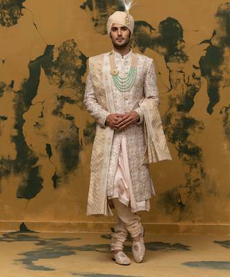Off-white resham embroidered sherwani set 1