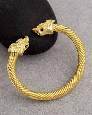 Embedded bracelet 1
