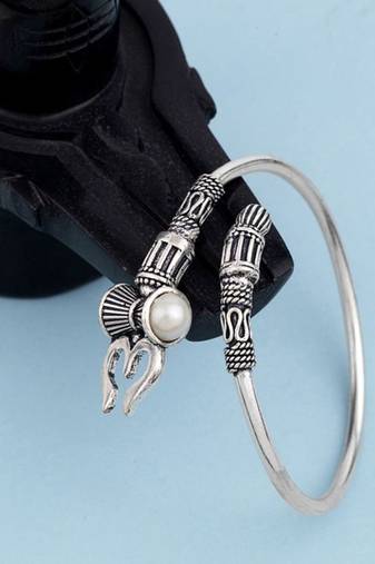 silver-plated trishul kada white pearl