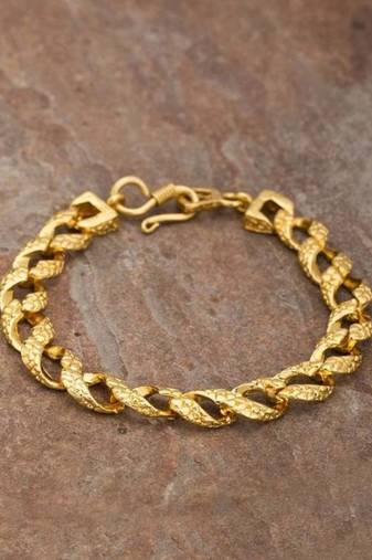 Embedded bracelet