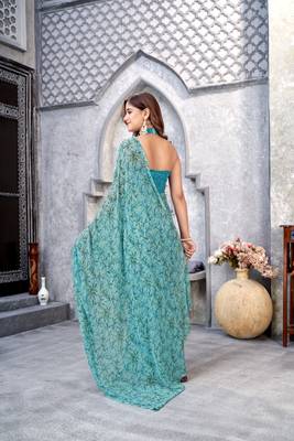 Sky Floral Printed Weightless Georgette Saree For Women'S With Blouse 2