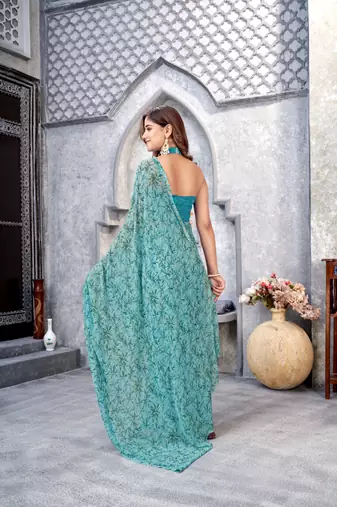 Sky Floral Printed Weightless Georgette Saree For Women'S With Blouse