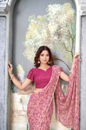 Pink Floral Printed Weightless Georgette Saree For With Blouse