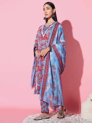 Floral Printed Cotton Blend Kurta Pant and Dupatta set 2