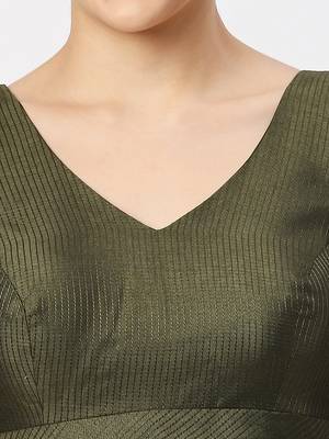 Mhendi Green V-necked ReadyMade Blouse 5