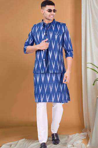 Shiwam ethnix men's pastel kurta and elastic pyjama set with jacket - ikat print