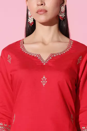 Red Embroidered Chanderi Fabric Straight Kurta, Pant And Dupatta Set