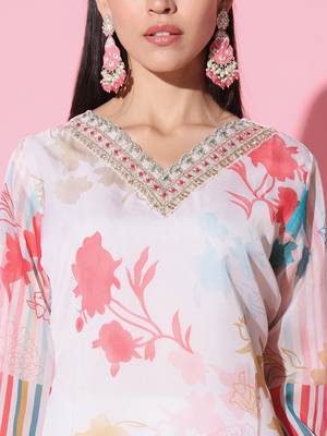 Cream Organza With Cotton Lining Floral Digital Printed Fabric Work Straight Kurta, Pant And Dupatta Set 4