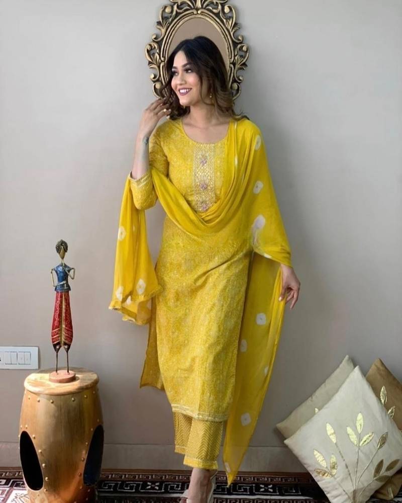 Printed straight kurti with pant and dupatta set for women and girls rayon (yellow)
