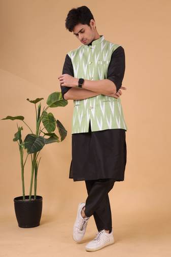 Shiwam ethnix men's pastel kurta and elastic pyjama set with jacket - ikat print