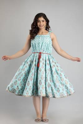 women rayon paisley print anarkali kurta in blue 1