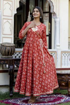 Ftdiva women embroidery printed anarkali cotton kurta in red 1