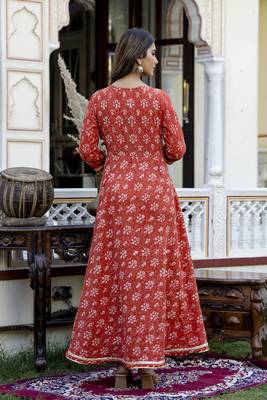 Ftdiva women embroidery printed anarkali cotton kurta in red 2