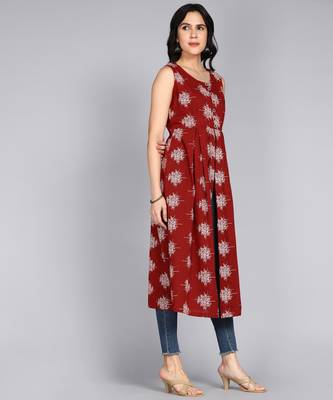 women rayon frontslit floral print flared kurta in maroon 4