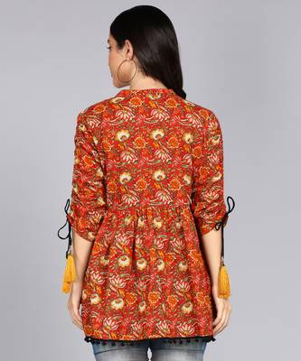 women floral printed flared cotton kurta in red 2