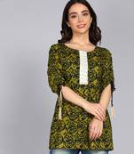 women embroidery printed flared cotton kurta in green