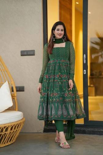SPARKLING GREEN GEORGETTE SUIT SET 