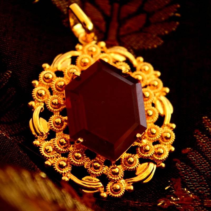 Stone pendant - red