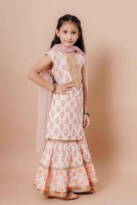 Girls multicolour floral print kurta & sharara set in cotton 5