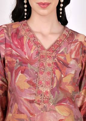 Shiwangi couture cotton suit set with digital print 3