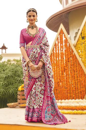 Off White & Magenta Colour Printed Patola Silk Blend Saree With Blouse