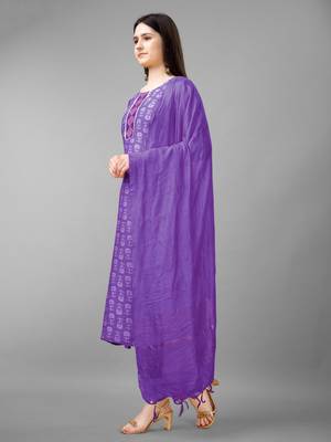 Women embroidered rayon purple kurta pant dupatta set 4