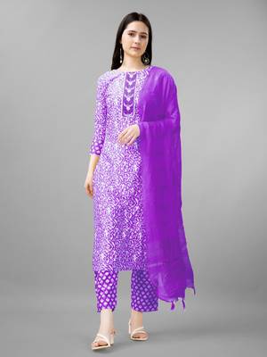 Women embroidered rayon purple kurta pant dupatta set 2