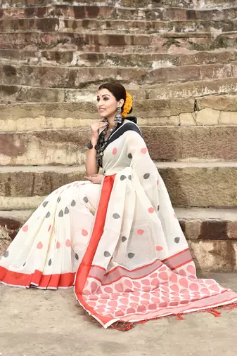 Elora handloom cotton butti weaving saree for women (off white)