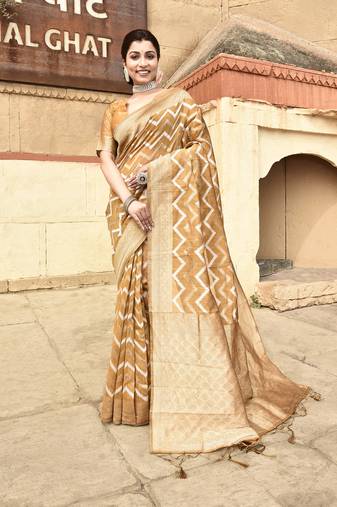 Elora linen ikkat zig zag jacquard weaving saree for women (mustard)